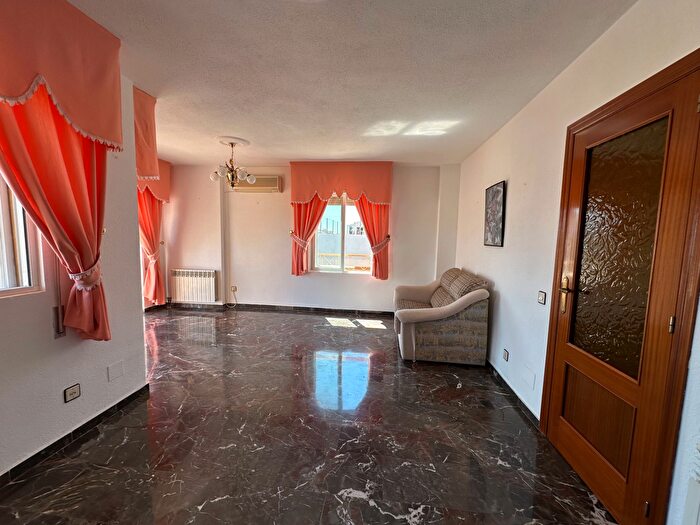 Casas en venta y pisos alquiler - 2