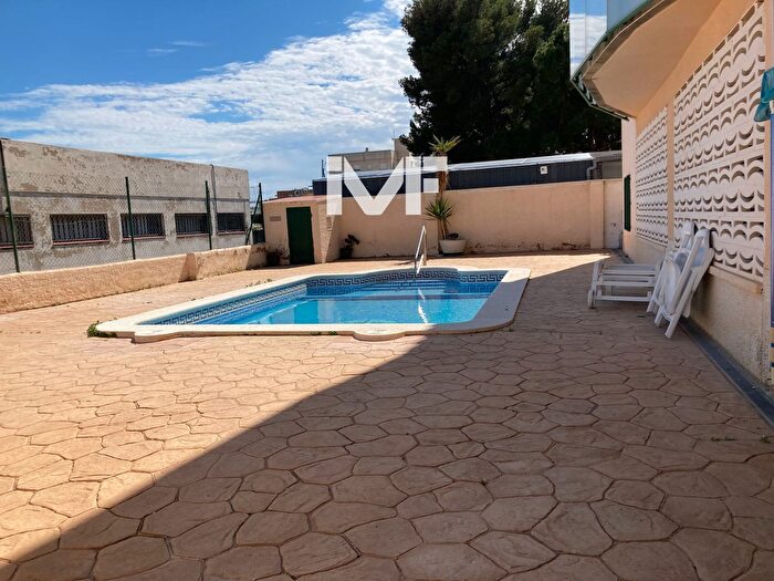 Casas en venta y pisos alquiler - 1