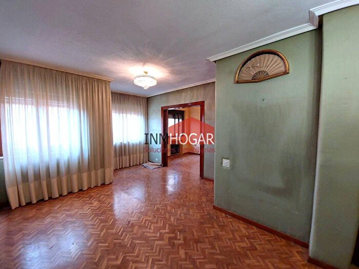 Casas en venta y pisos alquiler - 3