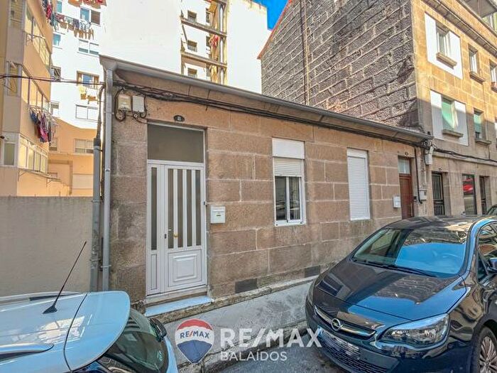 Casa en venta en Centro Urbano, As Travesas Balaídos de 2 habitaciones