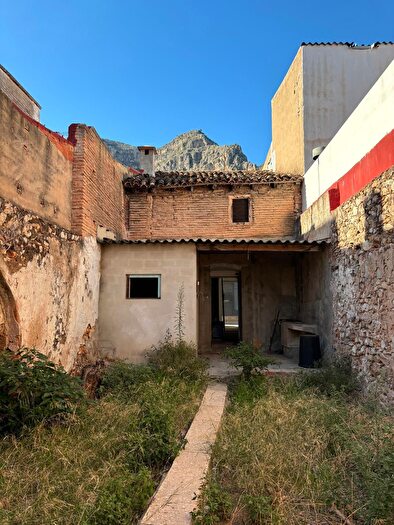 Casas en venta y pisos alquiler - 2