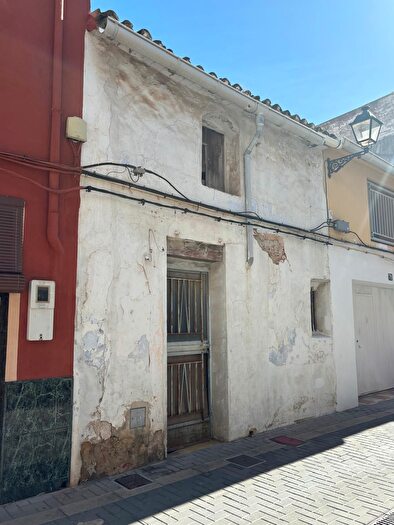 Casas en venta y pisos alquiler - 1