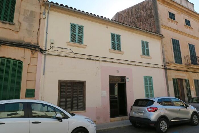 Casas en venta y pisos alquiler - 1