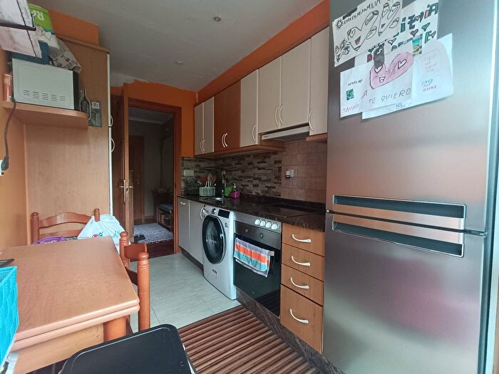 Casas en venta y pisos alquiler - 3