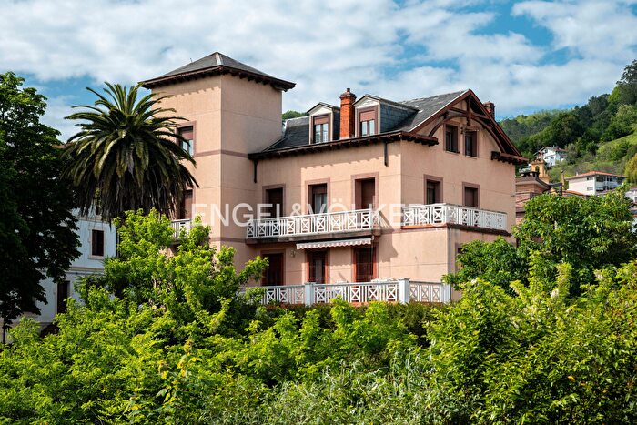 Casas en venta y pisos alquiler - 1