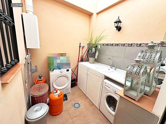 Casas en venta y pisos alquiler - 2