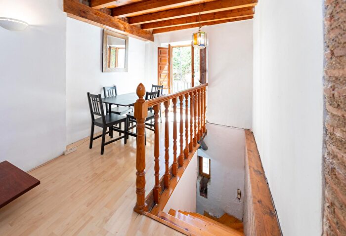 Casas en venta y pisos alquiler - 2