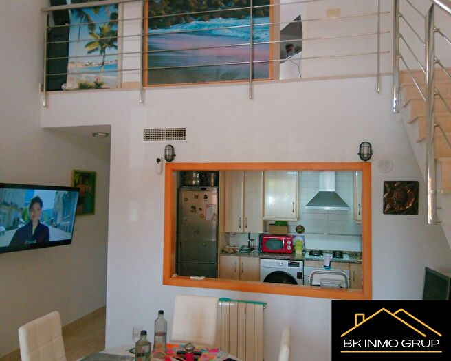 Casas en venta y pisos alquiler - 3