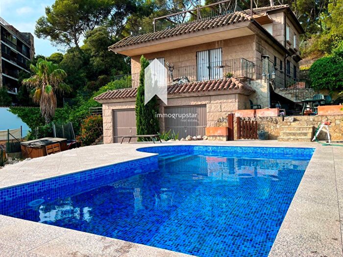 Casa en venta en Torre Valentina Mas Vilar de La Mutxada Treumal, Calonge i Sant Antoni de 4 habitaciones