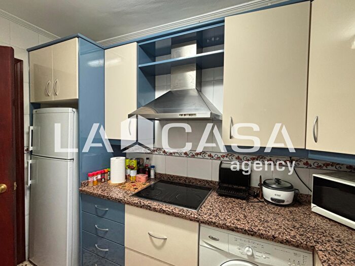 Casas en venta y pisos alquiler - 2