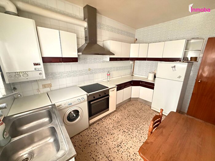 Casas en venta y pisos alquiler - 3