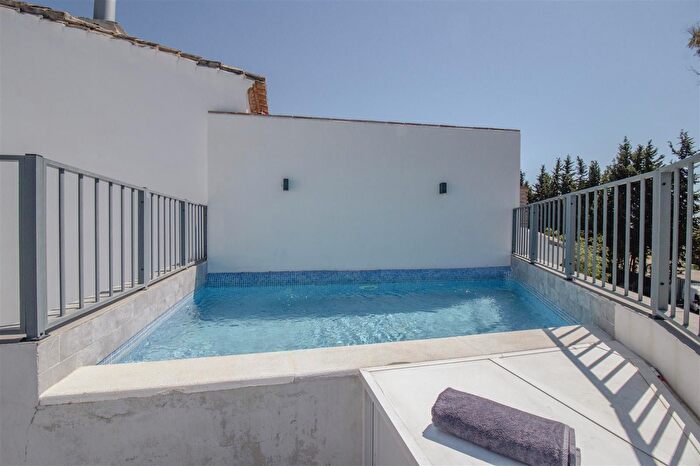 Casas en venta y pisos alquiler - 2