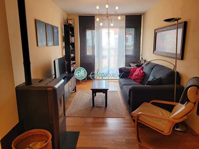Casas en venta y pisos alquiler - 2