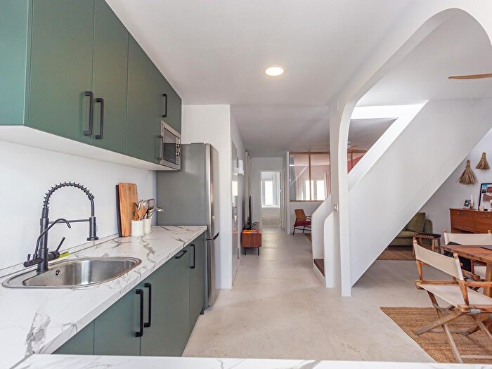 Casas en venta y pisos alquiler - 2