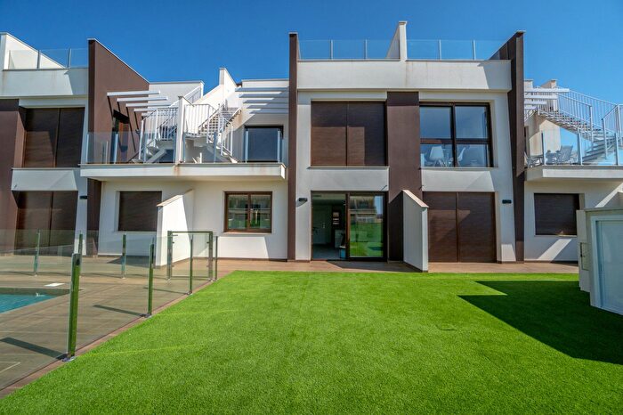 Casas en venta y pisos alquiler - 3