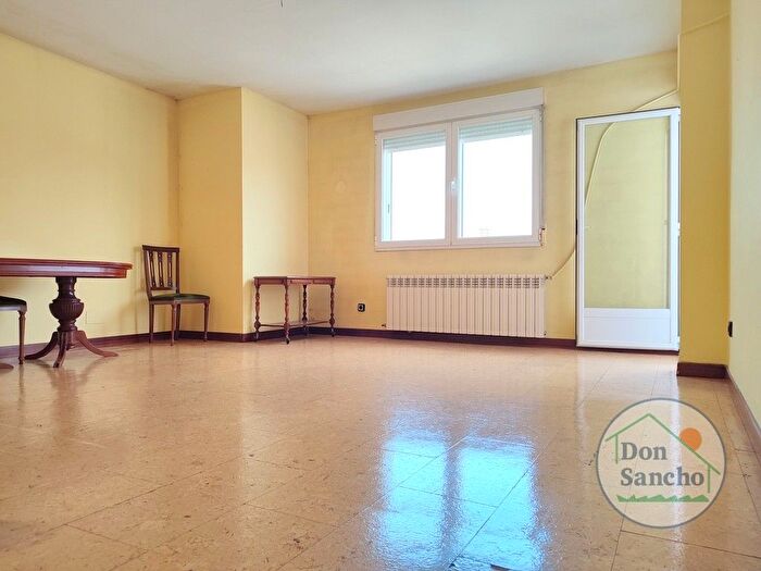 Casas en venta y pisos alquiler - 2