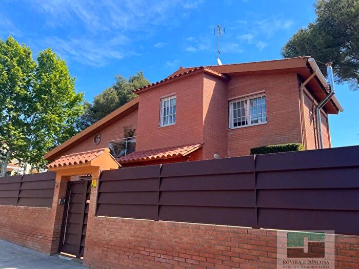 Casa en alquiler en Cataluña, Barcelona de 4 habitaciones