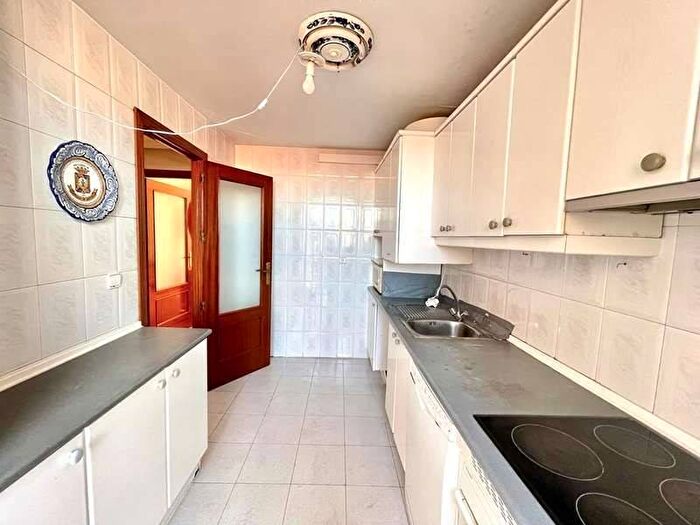 Casas en venta y pisos alquiler - 2