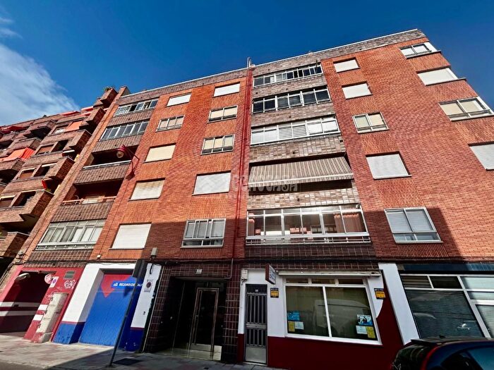 Piso en venta en El Ejido Santa Ana, León Capital de 3 habitaciones