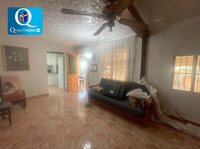 Casas en venta y pisos alquiler - 1