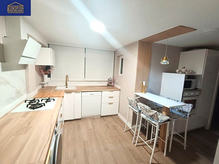 Casas en venta y pisos alquiler - 3