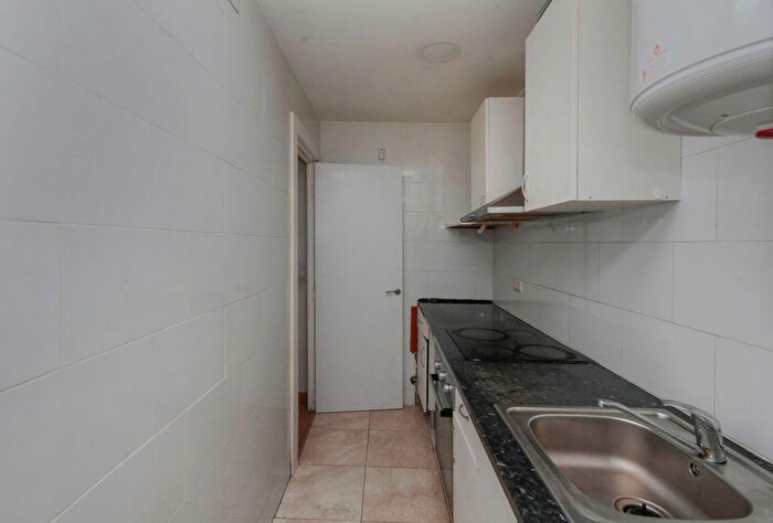 Casas en venta y pisos alquiler - 2