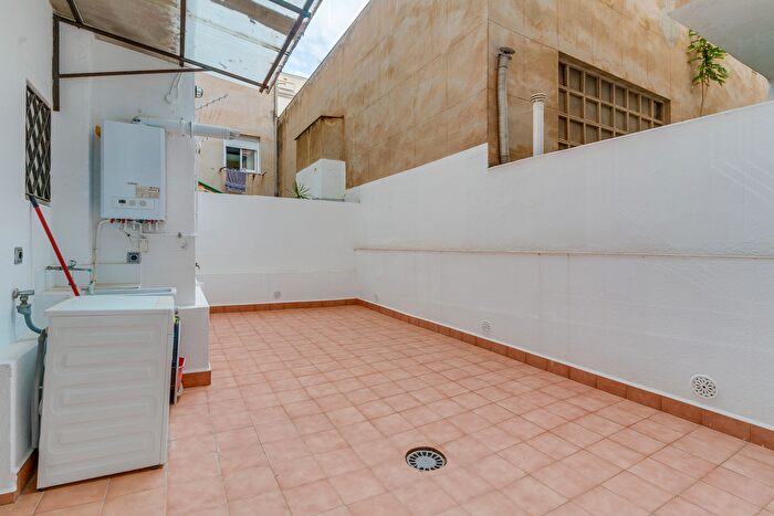 Casas en venta y pisos alquiler - 2