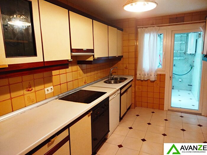 Casas en venta y pisos alquiler - 2