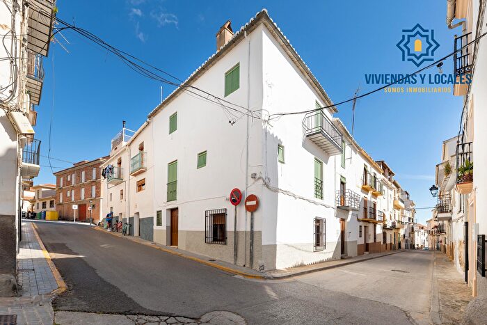 Casas en venta y pisos alquiler - 1