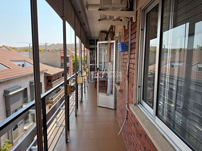 Casas en venta y pisos alquiler - 2