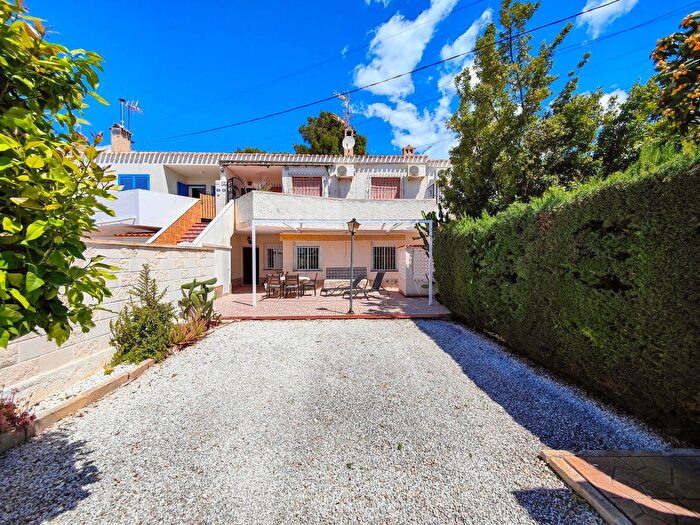 Casas en venta y pisos alquiler - 1
