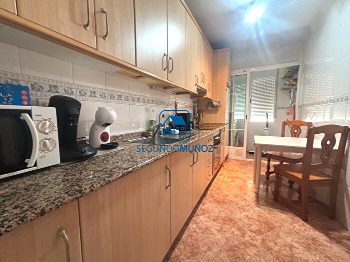 Casas en venta y pisos alquiler - 2