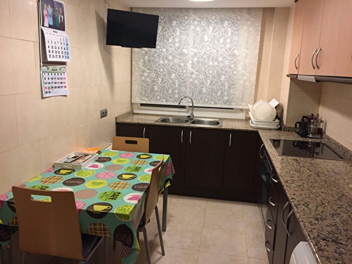 Casas en venta y pisos alquiler - 2