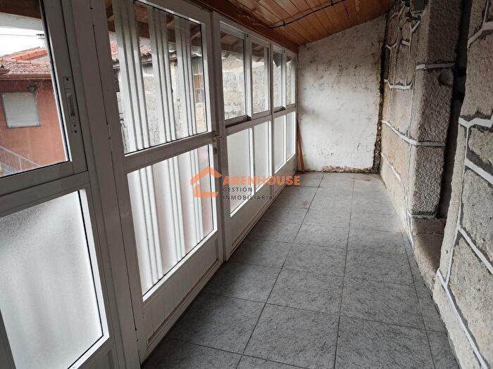 Casas en venta y pisos alquiler - 3
