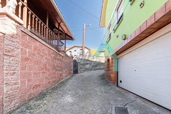 Casas en venta y pisos alquiler - 2