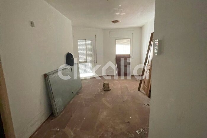 Casas en venta y pisos alquiler - 1