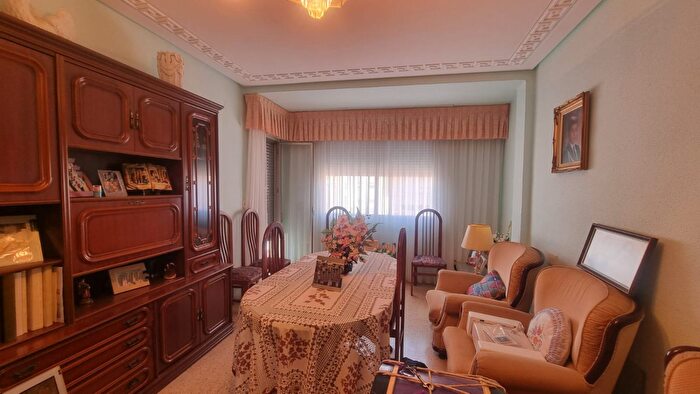 Casas en venta y pisos alquiler - 1