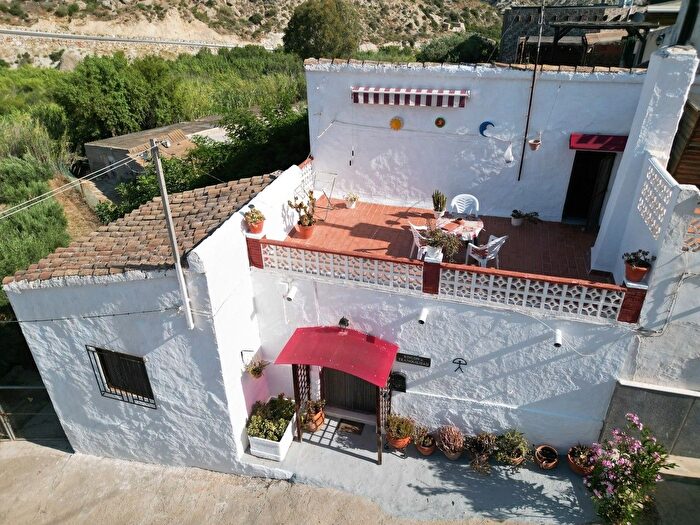 Casa en venta en Sorbas, Almería de 3 habitaciones