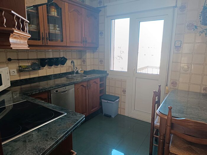 Casas en venta y pisos alquiler - 3