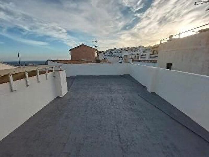 Casa en venta en Centro, Salobreña de 4 habitaciones