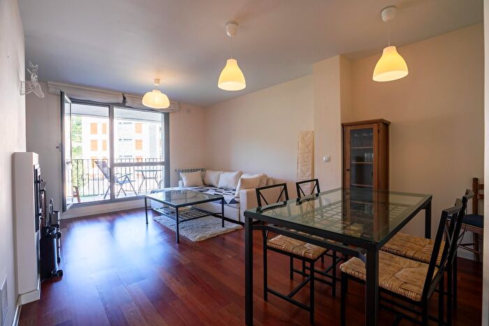 Casas en venta y pisos alquiler - 2
