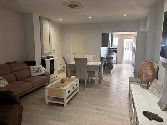 Casa en venta en Albal, Valencia de 4 habitaciones