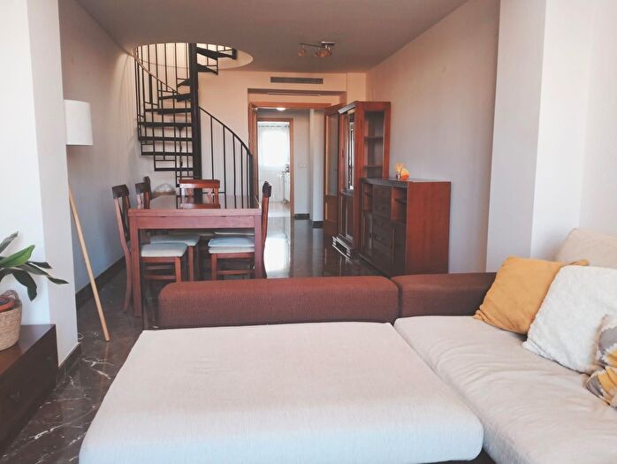 Casas en venta y pisos alquiler - 1