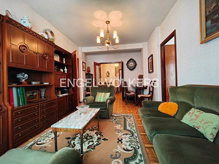Casas en venta y pisos alquiler - 2