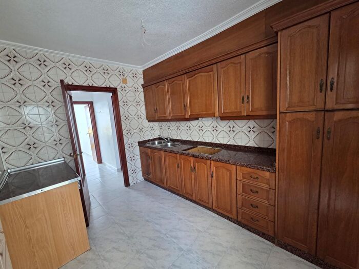 Casas en venta y pisos alquiler - 2