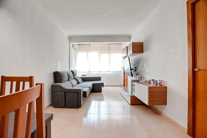Piso en venta en Sant Martí, La Verneda i la Pau de 3 habitaciones