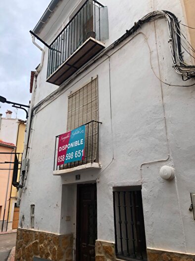 Casa en venta en Viver, Castellón de 4 habitaciones
