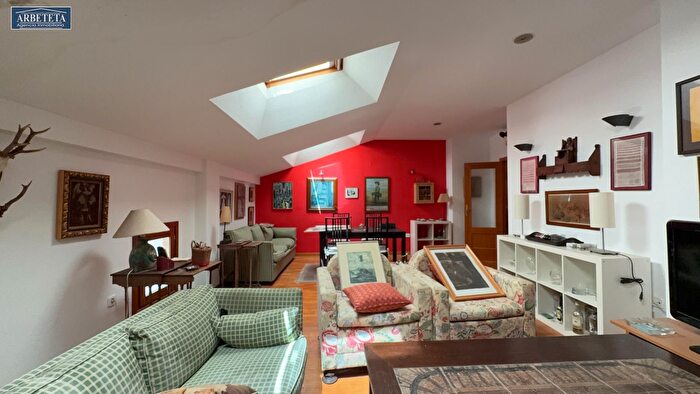 Casas en venta y pisos alquiler - 2