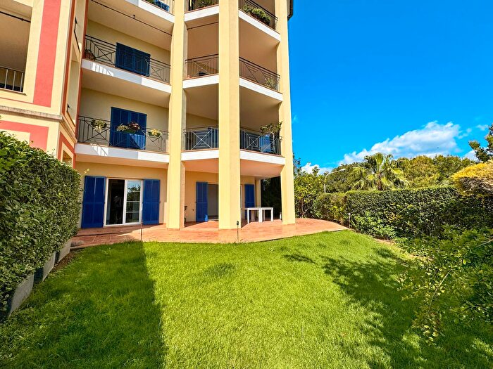 Piso en venta en Cas Català Illetes, Calvià de 2 habitaciones