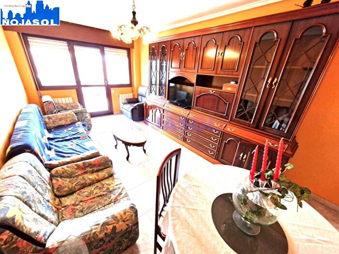 Casas en venta y pisos alquiler - 3